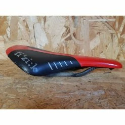 Selle -VTT tout suspendus Soldes Magasin selle fizik antares r1 regular rails carbone rouge et noire 2